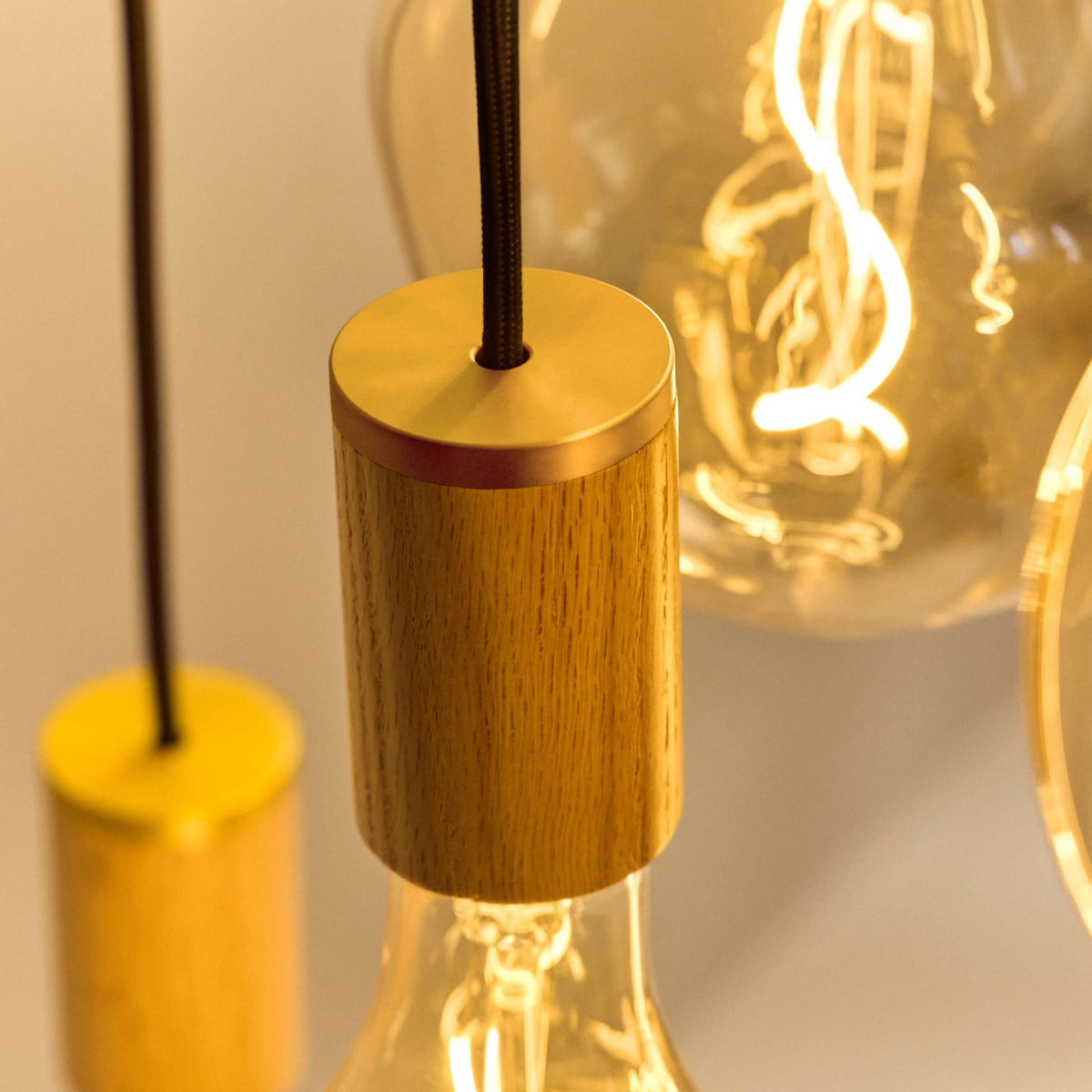 Tala Nine Pendant in Oak + Voronoi II
