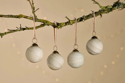 Nkuku Oja Baubles - Natural (Set of 4)