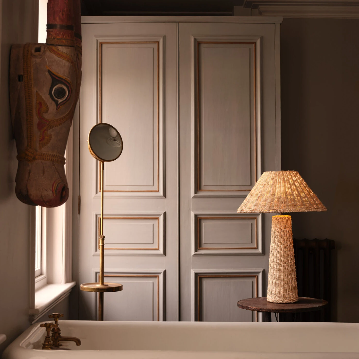 Pure White Lines - Hanoi Sea grass Table Lamp