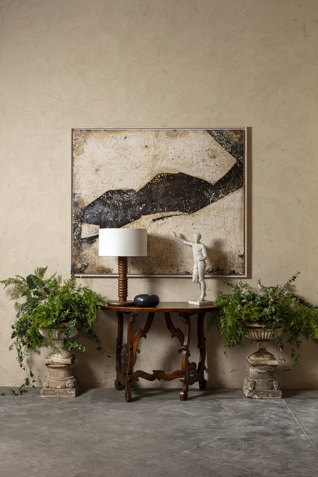 Pure White Lines - Darwin Table Lamp