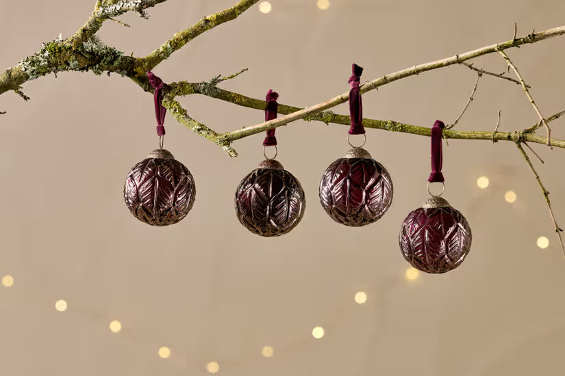 Nkuku - Patta Baubles - Burgundy - (Set of 4)