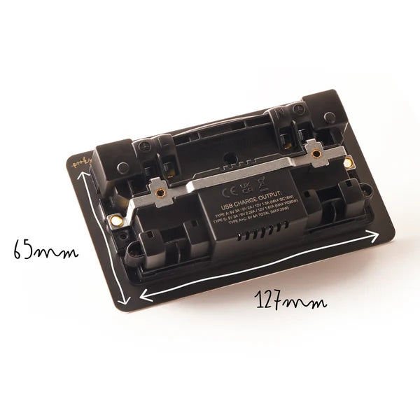 Pooky - Lucian Double Socket With USB Type A & C With Black Inserts - Bronze