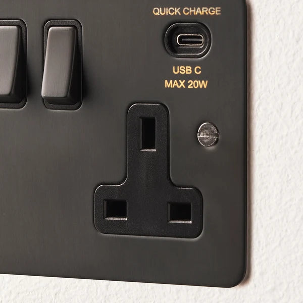 Pooky - Lucian Double Socket With USB Type A & C With Black Inserts - Bronze
