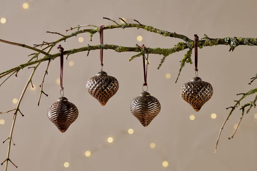 Nkuku - Varu Baubles - Black & Gold (Set of 4)