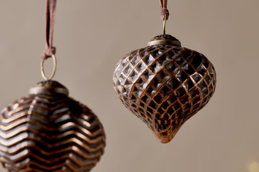 Nkuku - Varu Baubles - Black & Gold (Set of 4)