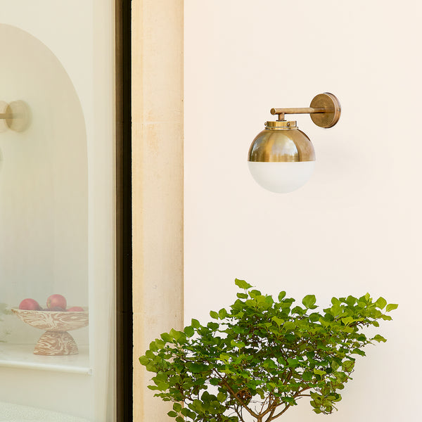 Pooky - Claridge Exterior ip54 Wall Light - Glass And Brass