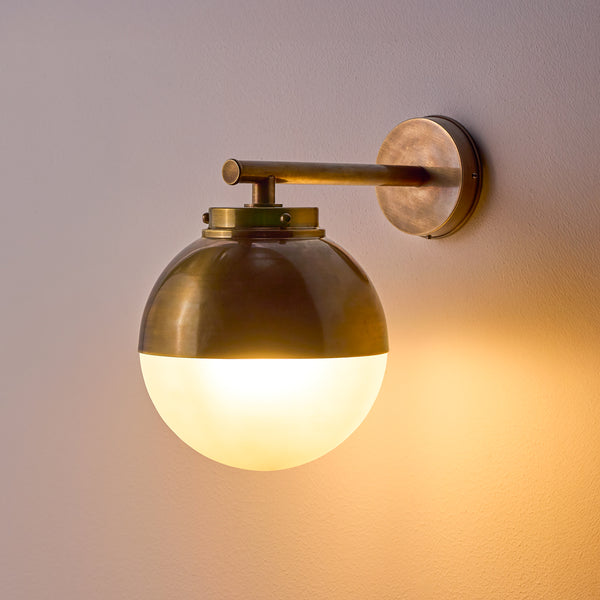 Pooky - Claridge Exterior ip54 Wall Light - Glass And Brass