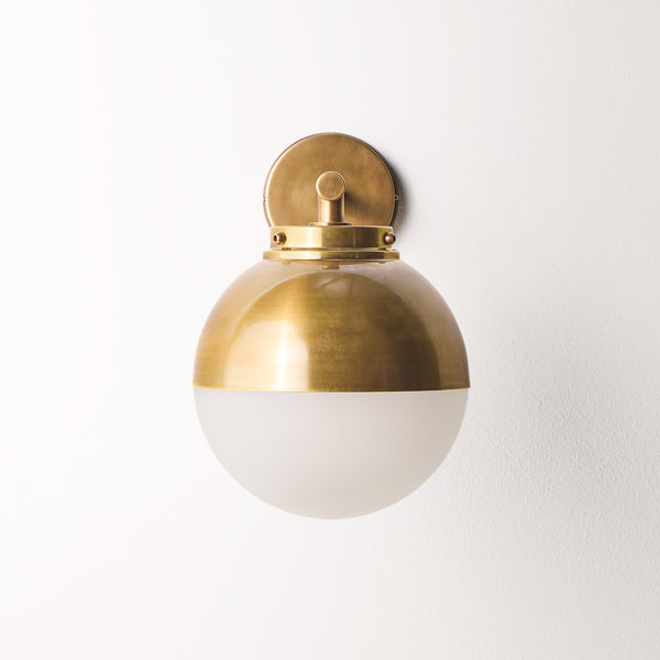 Pooky - Claridge Exterior ip54 Wall Light - Glass And Brass