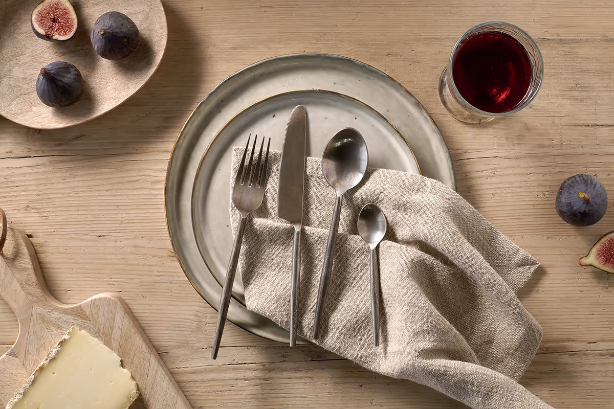 Nkuku - Yani Cutlery Set - Matt Black (Set of 16)