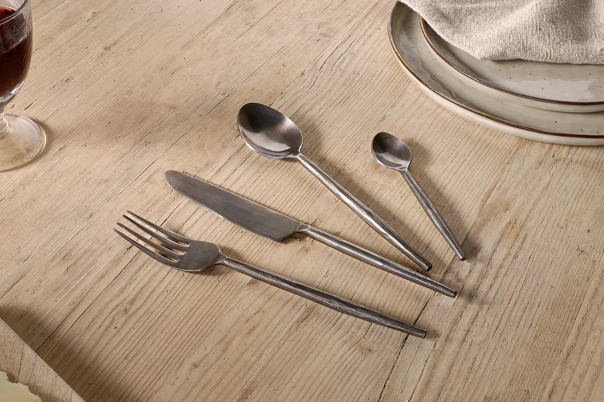 Nkuku - Yani Cutlery Set - Matt Black (Set of 16)
