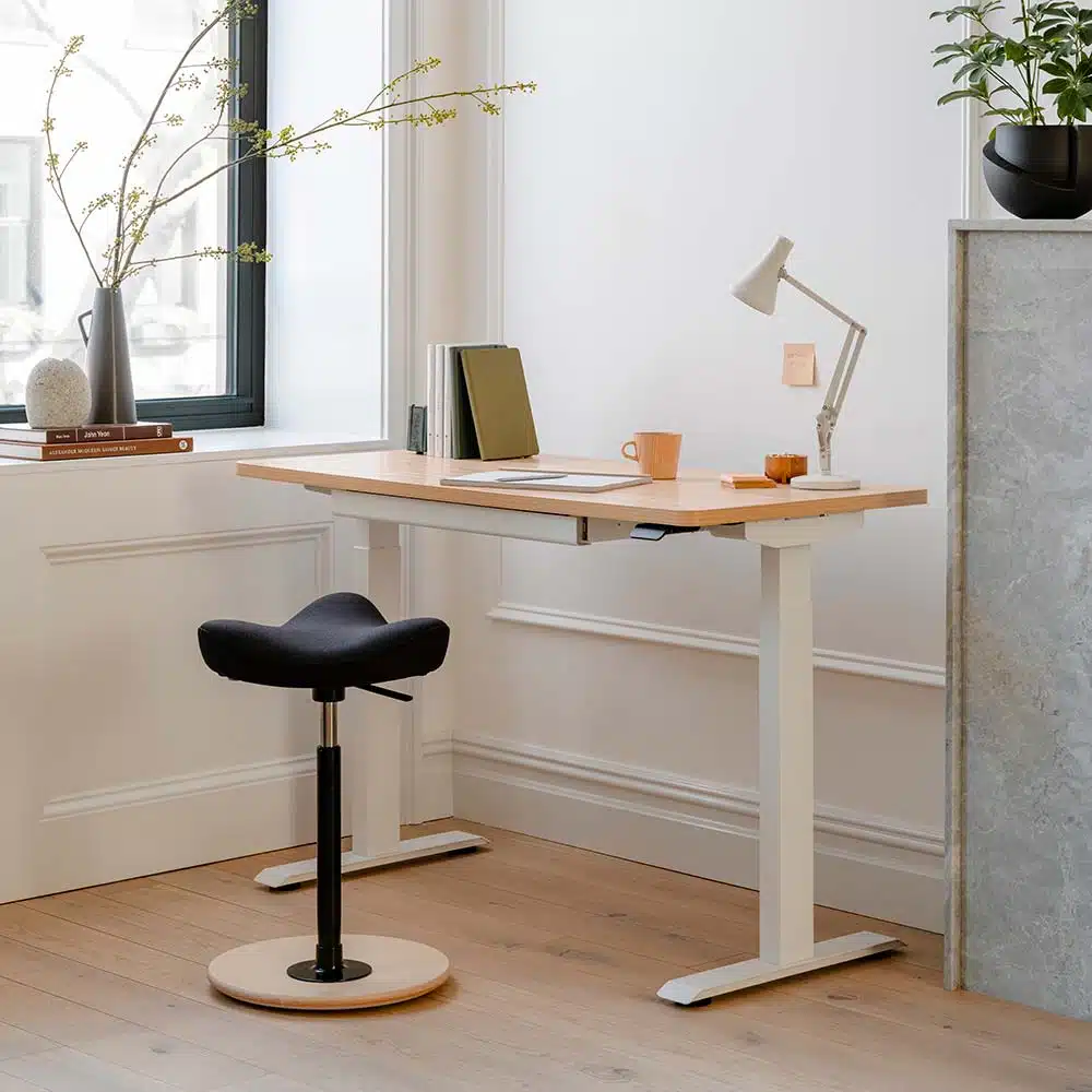 Anglepoise Light - 90 Mini Mini Desk Lamp Jasmine White - Jasmine White Finish - Arms and Aluminium Shade