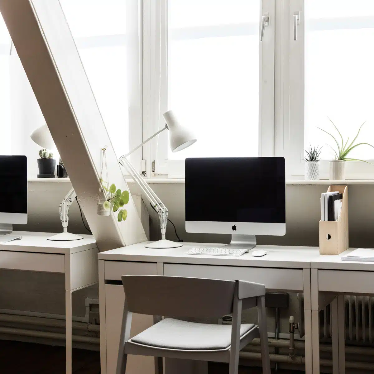 Anglepoise Light - Type 75 Desk Lamp Alpine White - Alpine White Finish - Aluminium Shade