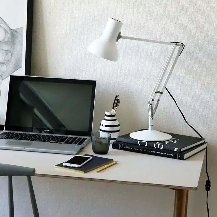 Anglepoise Light - Type 75 Mini Desk Lamp Alpine White - Alpine White Finish - Arms and Aluminium Shade