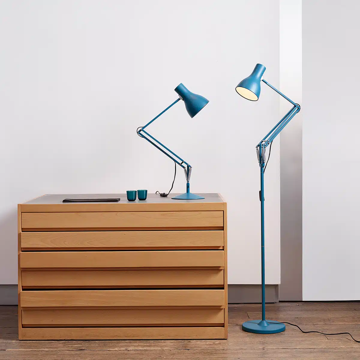 Anglepoise Light - Type 75 Floor Lamp Margaret Howell Edition Saxon Blue - Saxon Blue Finish - Arms and  Aluminium Shade