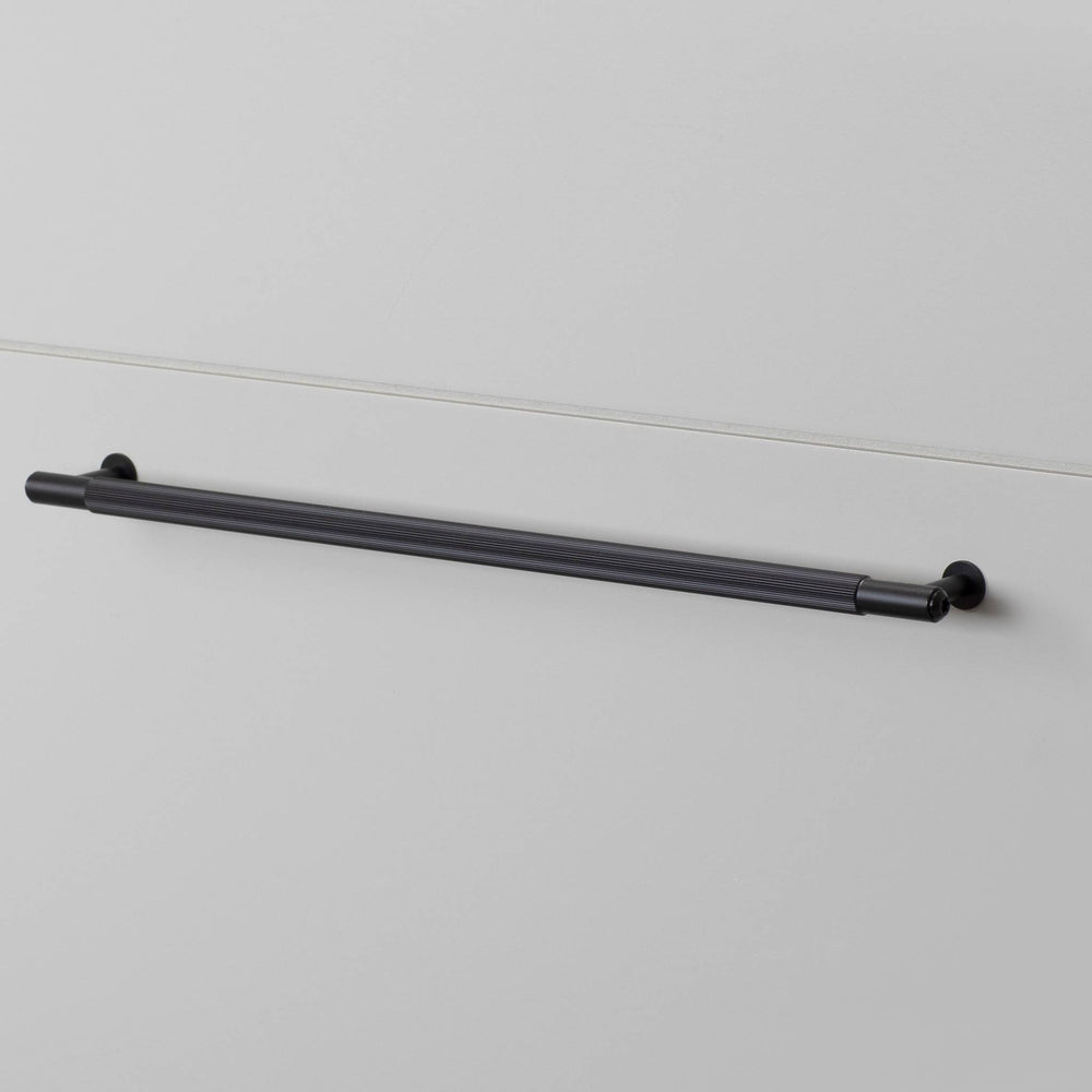 Buster & Punch - Pull Bar Linear - Black - Large