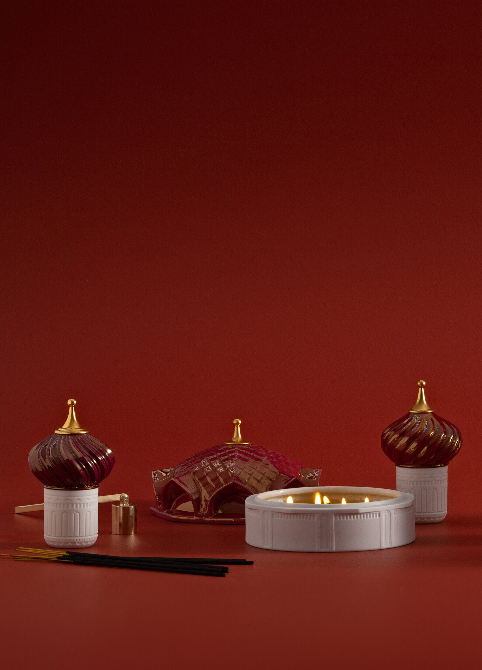 Lladró - Scheherazade's Quarters Candle 1001 Lights (peony) - Night Approaches Scent