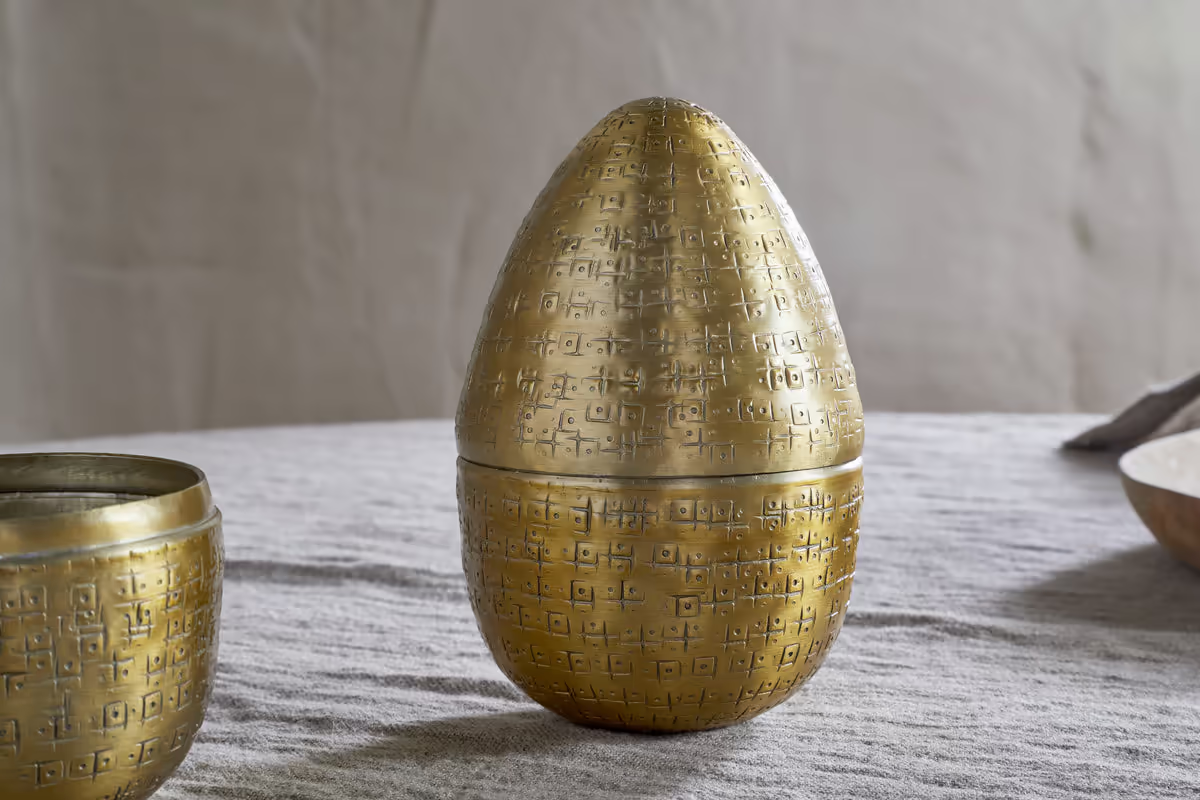 Nkuku - Mutti Hammered Opening Egg - Antique Brass