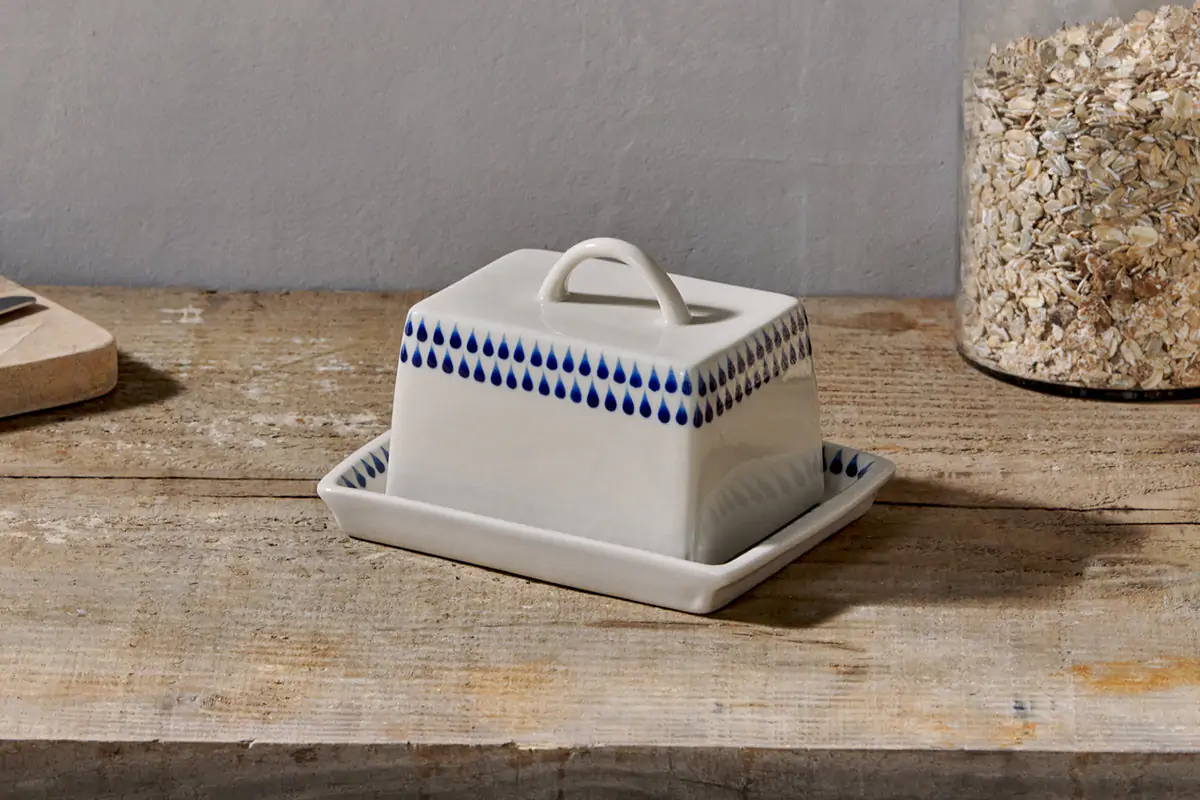 Nkuku - Indigo Drop Butter Dish - Cream & Indigo