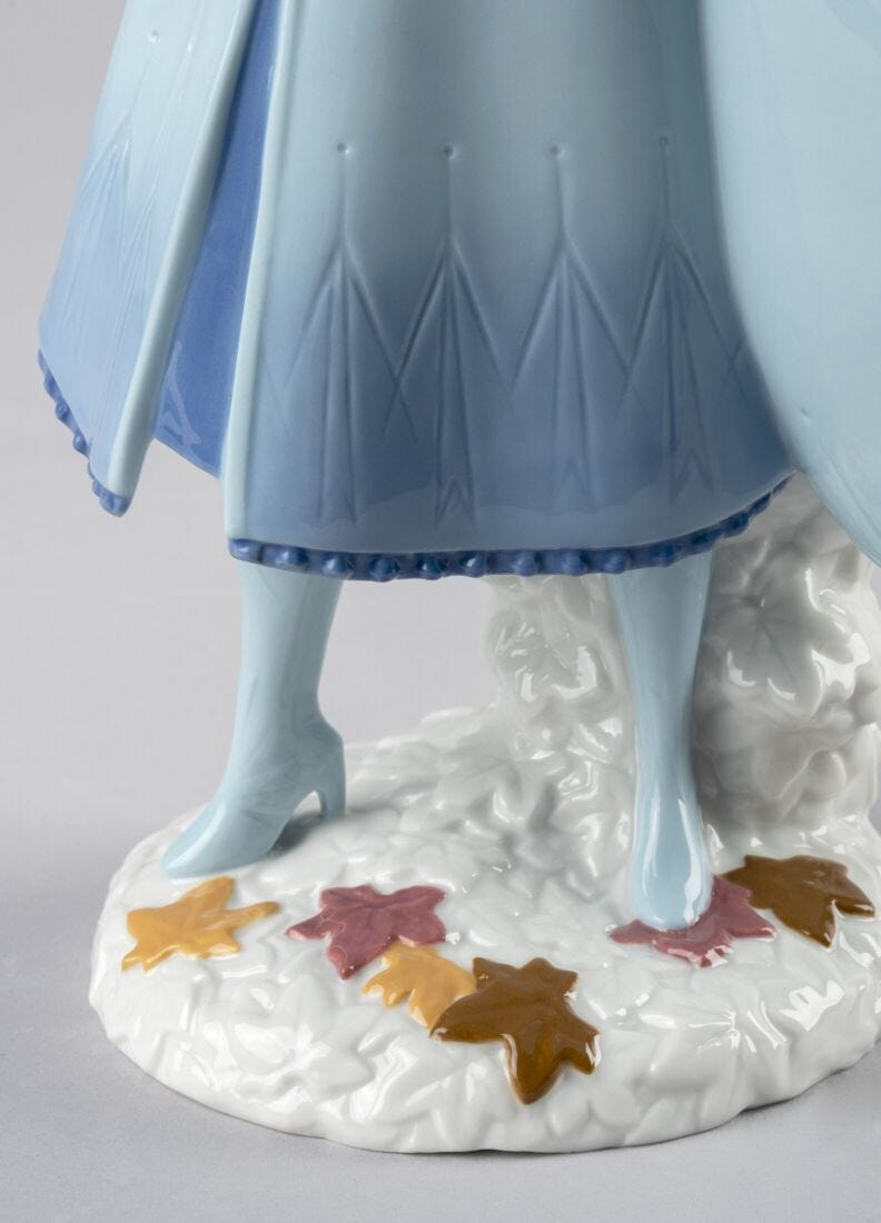 Lladró - Elsa Figurine