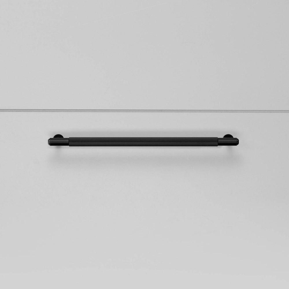 Buster & Punch - Pull Bar Linear - Black - Medium