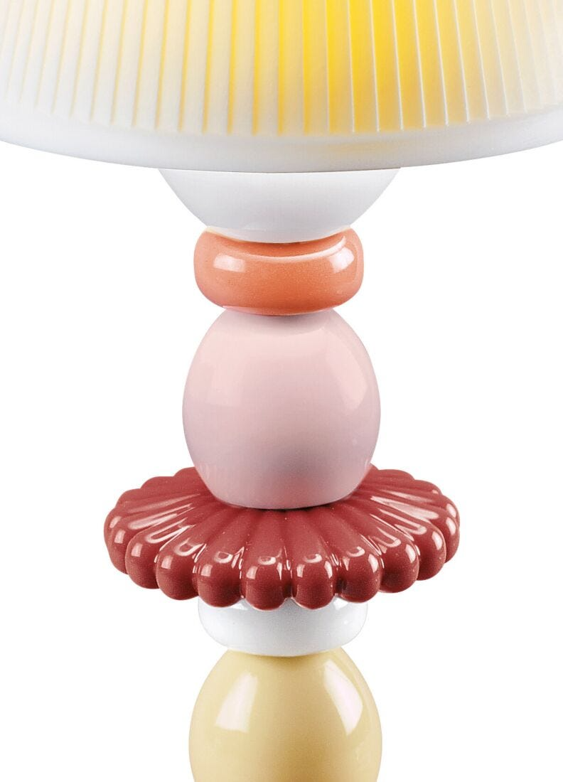 Lladró - Lotus Firefly Table Lamp - Coral