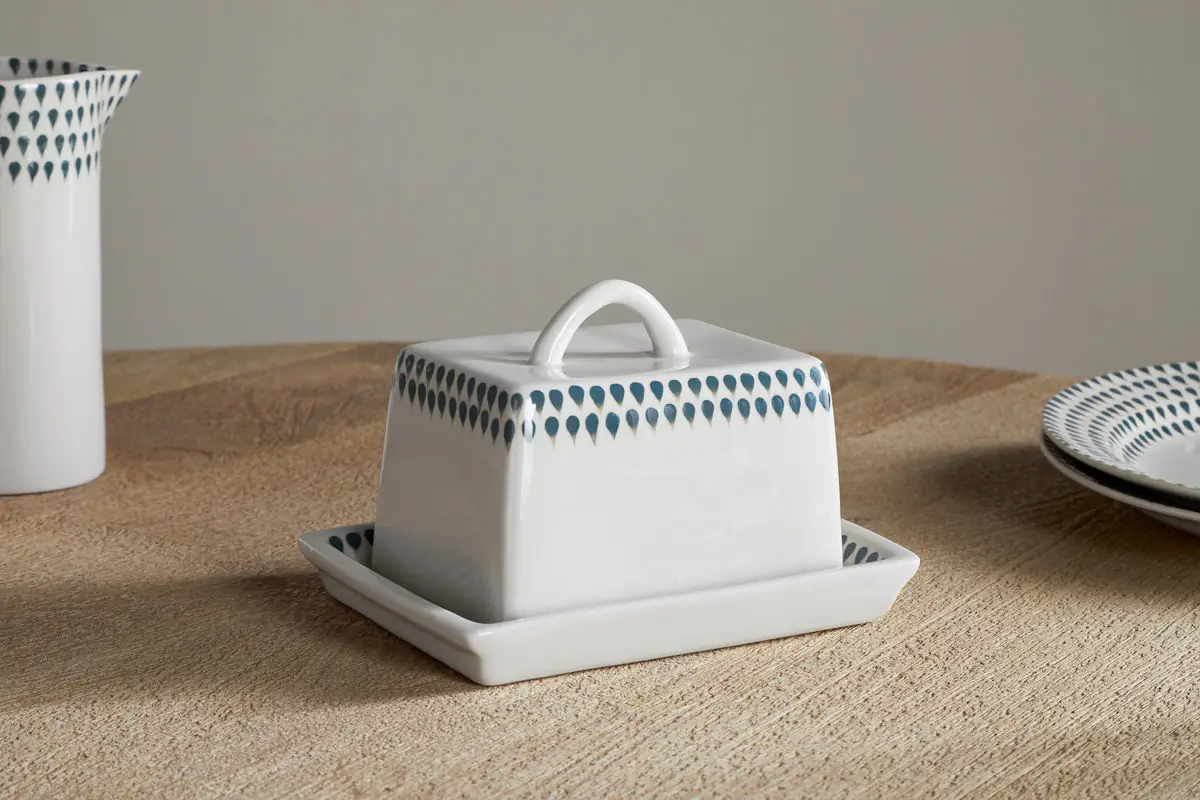 Nkuku - Juniper Drop Butter Dish - Cream & Juniper