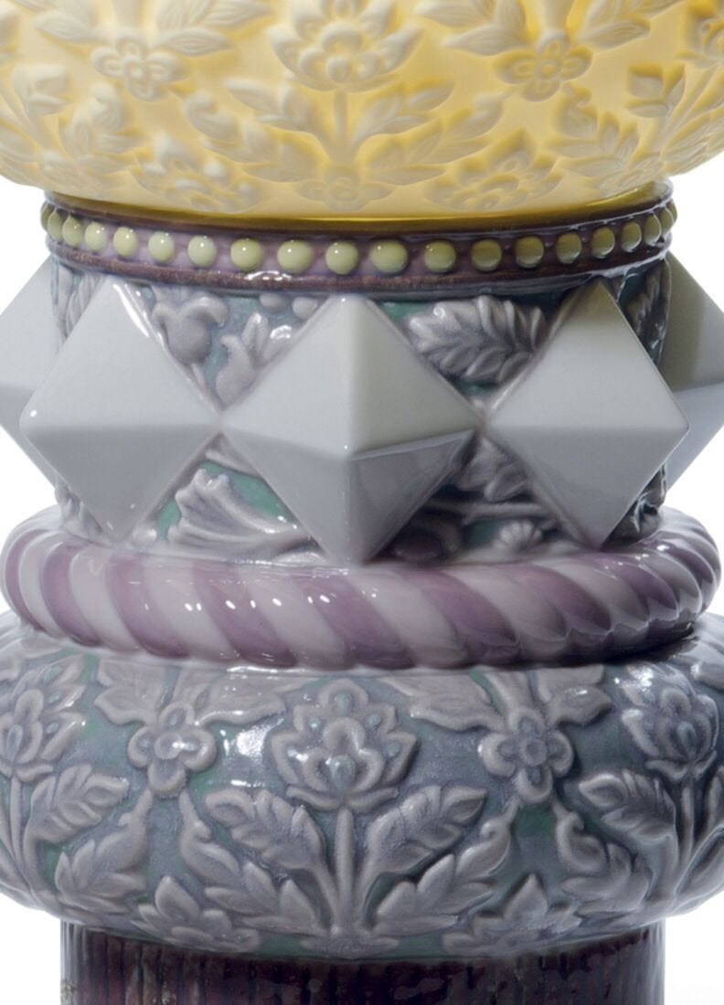 Lladró - Peacock Table Lamp