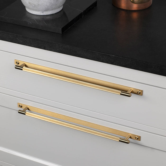 Buster & Punch - Pull Bar Linear - Plate - Brass - Medium