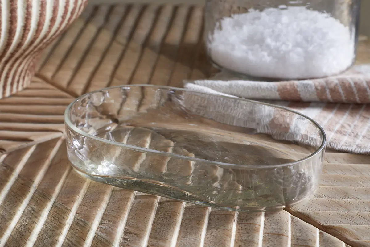 Nkuku - Ilcoso Recycled Hammered Glass Soap Dish - Clear