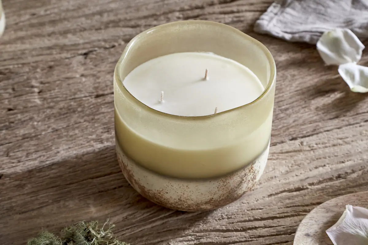 Nkuku - Oakmoss & Rose 3 Wick Scented Candle - Yellow