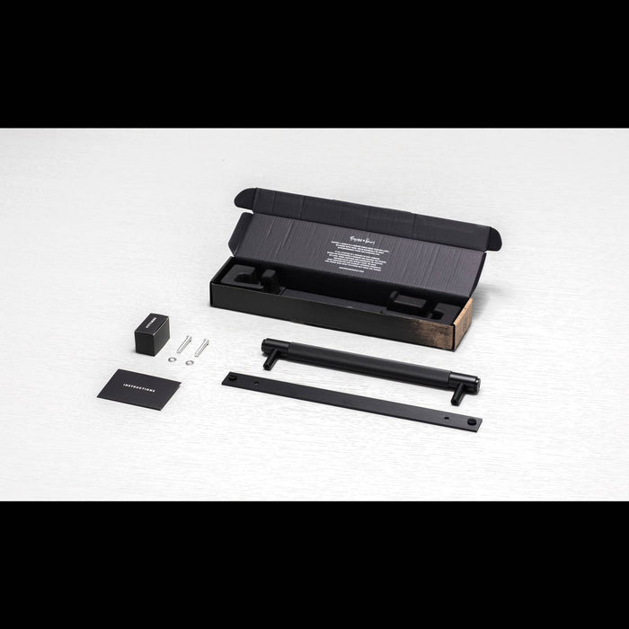 Buster & Punch - Pull Bar Cross - Plate - Black - Large