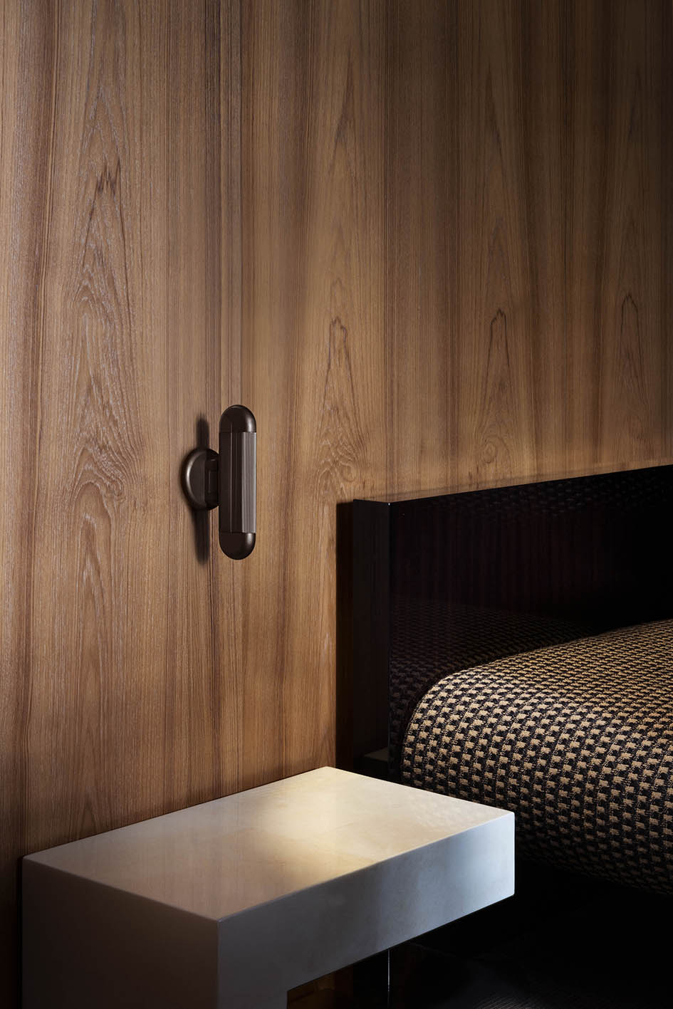 Contardi Picchio Wall Light - Polished Alluminium Frame Without Leather - Remote Driver