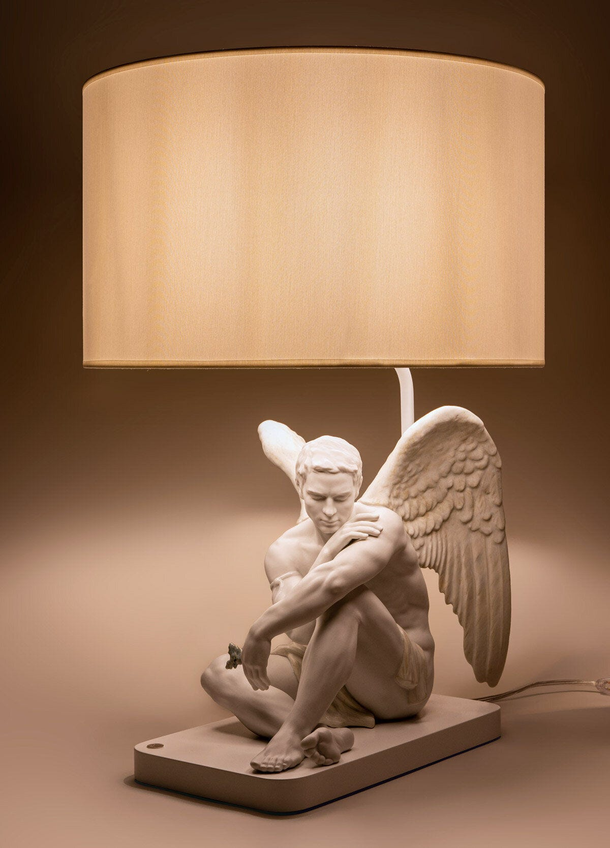 Lladró - Protective Angel Table Lamp