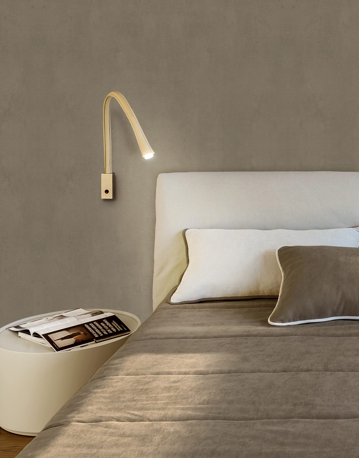 Contardi Lighting Flexiled wall Lamp - l.900 - Satin Nickel - Black leather - With Switch