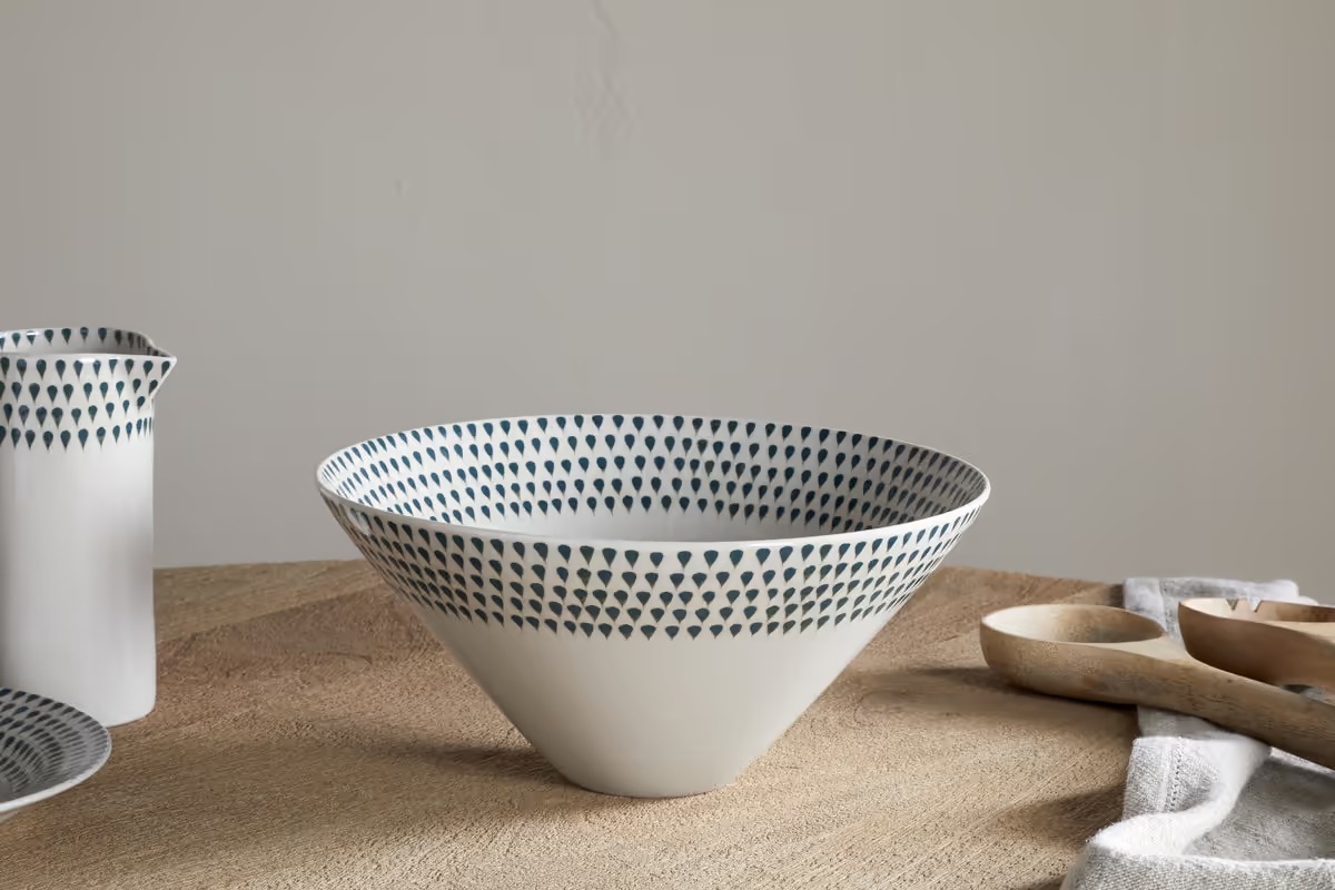 Nkuku - Juniper Drop Serving Bowl - Cream & Juniper - Medium