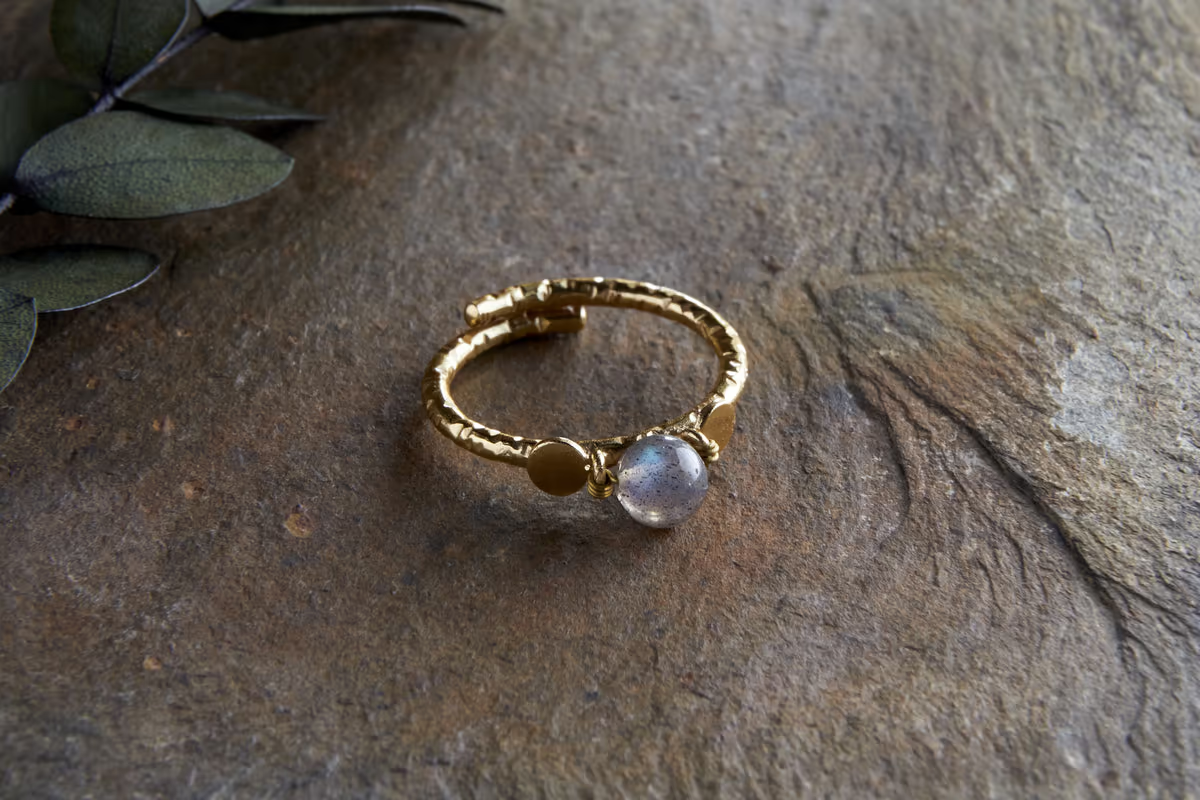 Nkuku - Marai Labradorite Ring - Labradorite & Gold