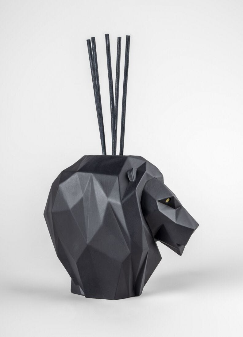 Lladró - Lion Perfume Diffuser - Unbreakable Spirit Scent