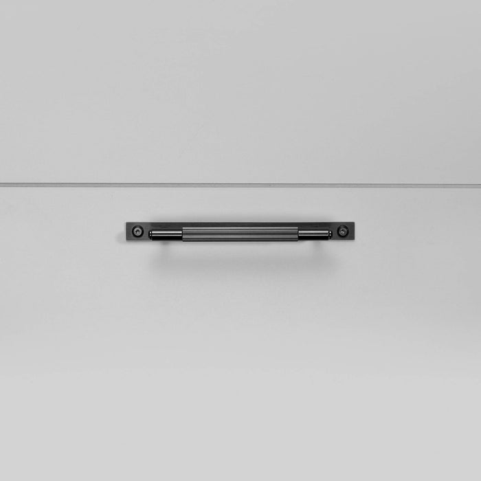 Buster & Punch - Pull Bar Linear - Plate - Black - Small