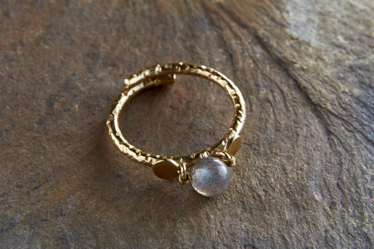 Nkuku - Marai Labradorite Ring - Labradorite & Gold