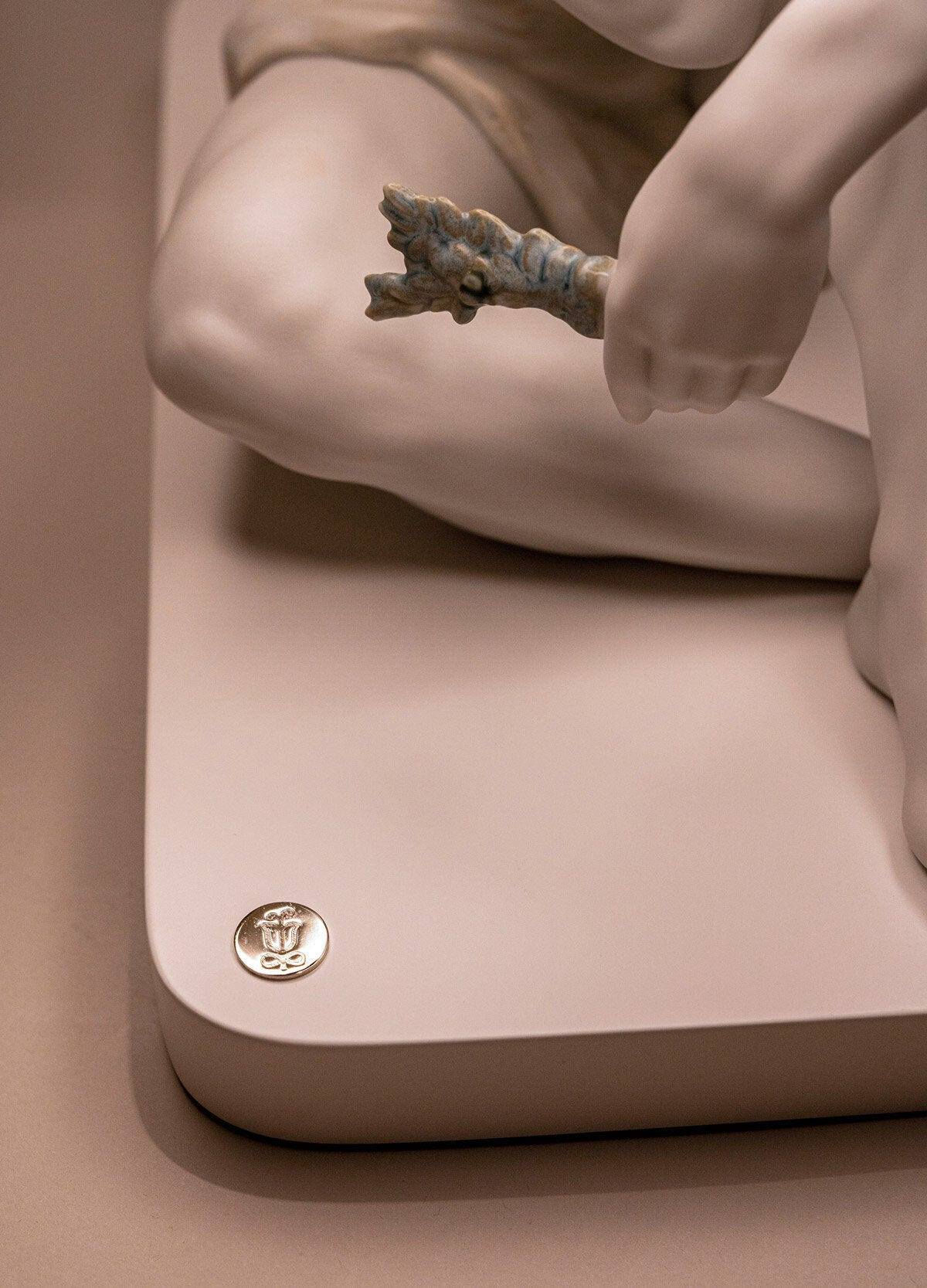 Lladró - Protective Angel Table Lamp