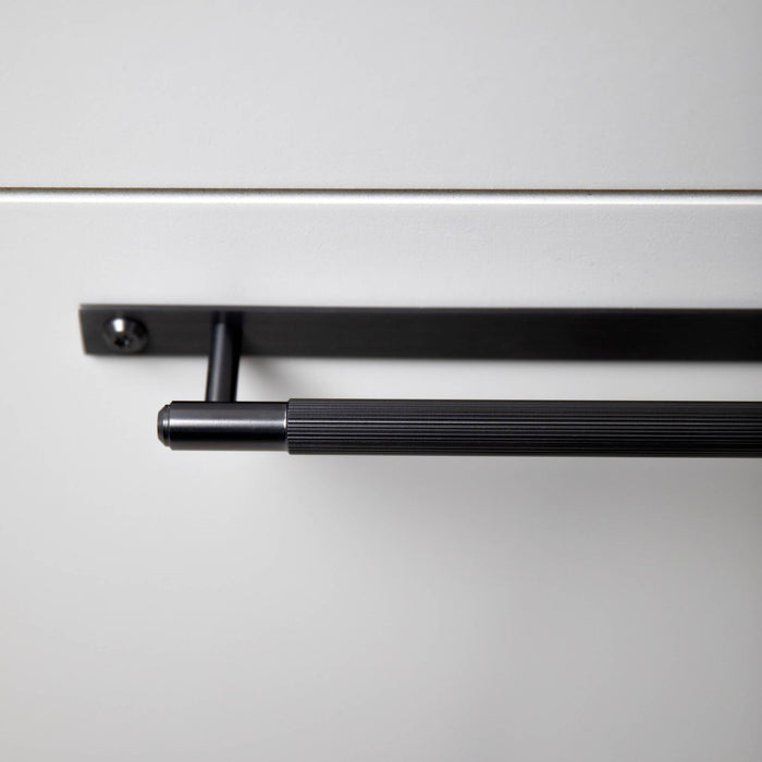 Buster & Punch - Pull Bar Linear - Plate - Black - Large