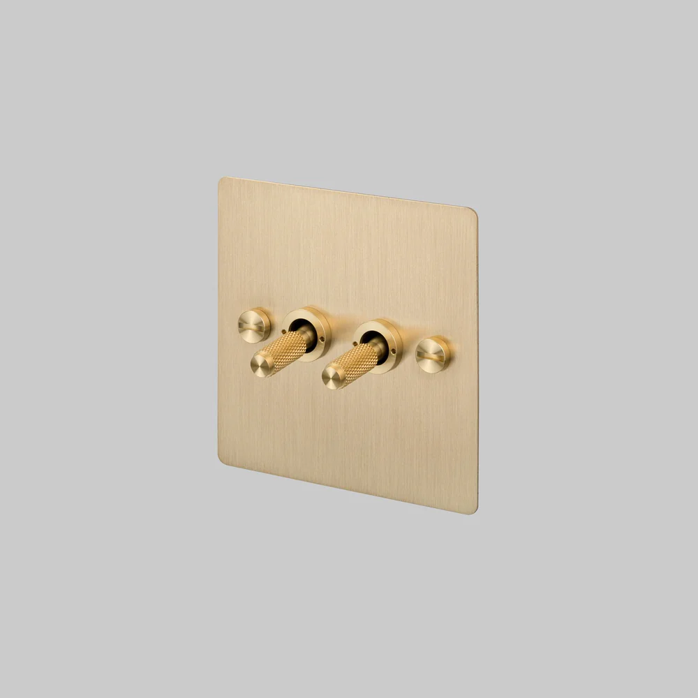 Buster & Punch - 2G Toggle 2-Way Cross - Brass Finish