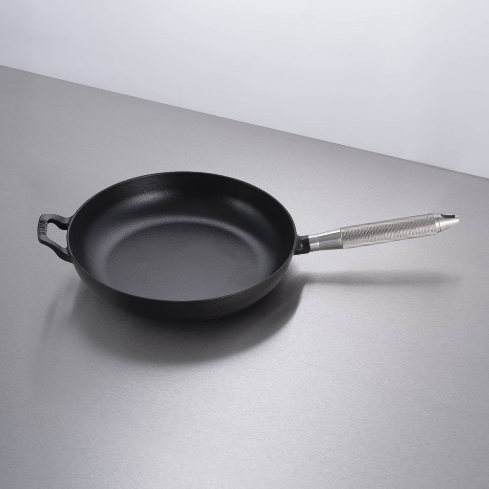 Buster & Punch - Pan Cross - 28CM - Staub - Steel