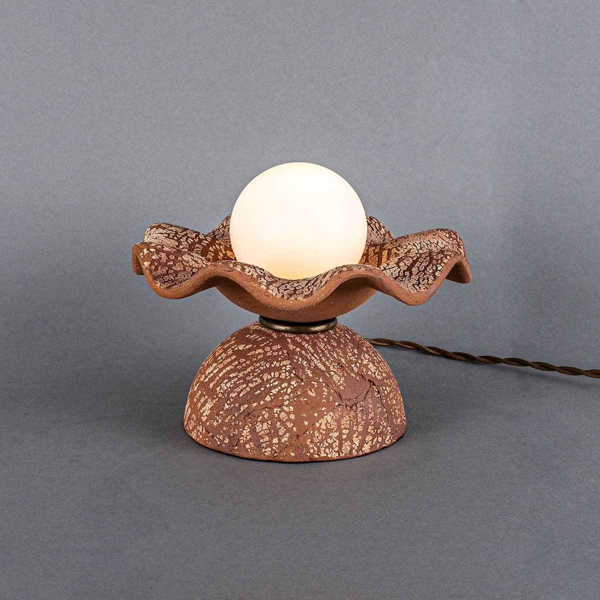 Mullan Rivale Table Lamp with Wavy Ceramic Shade Red Iron - Antique Brass Finish