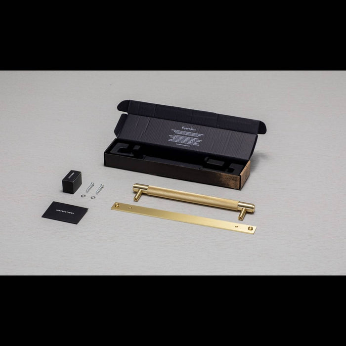 Buster & Punch - Pull Bar Cross - Plate - Brass - Medium