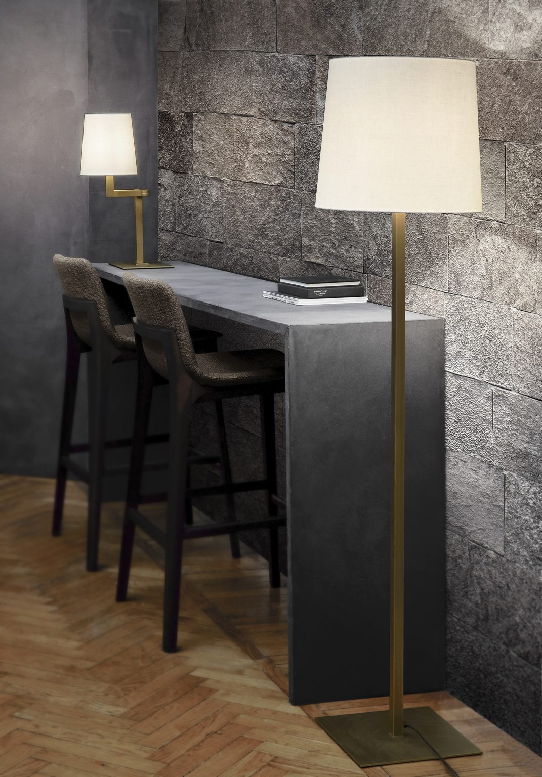 Contardi Lighting Tonda Desk Table Lamp - Matt Black Silk Lacquered - White Cotton 800
