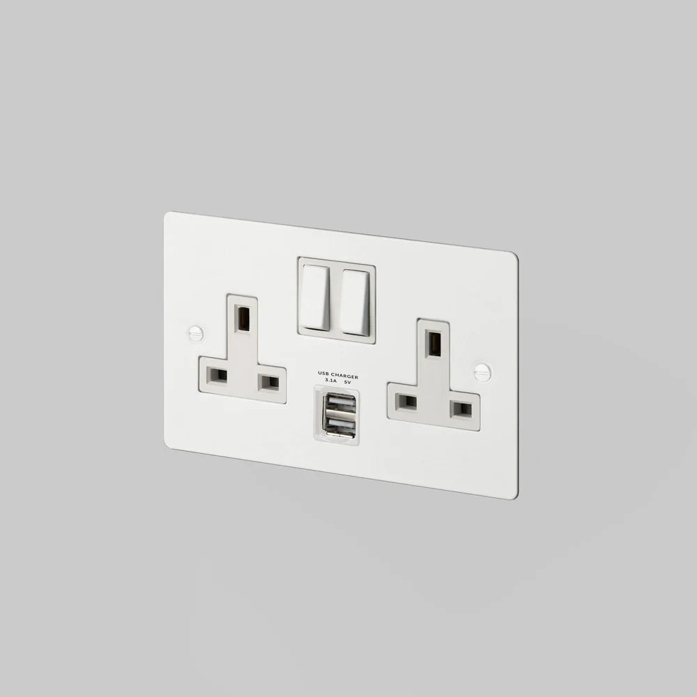 Buster & Punch 2G UK Plug Socket / USB - 2G W/USB - White