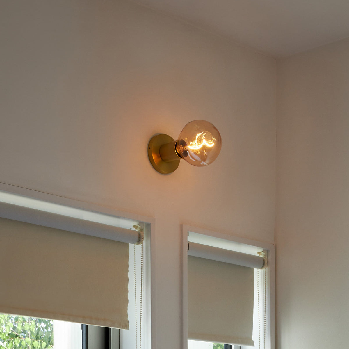 Tala Lochan Wall Light in Brass + Voronoi I