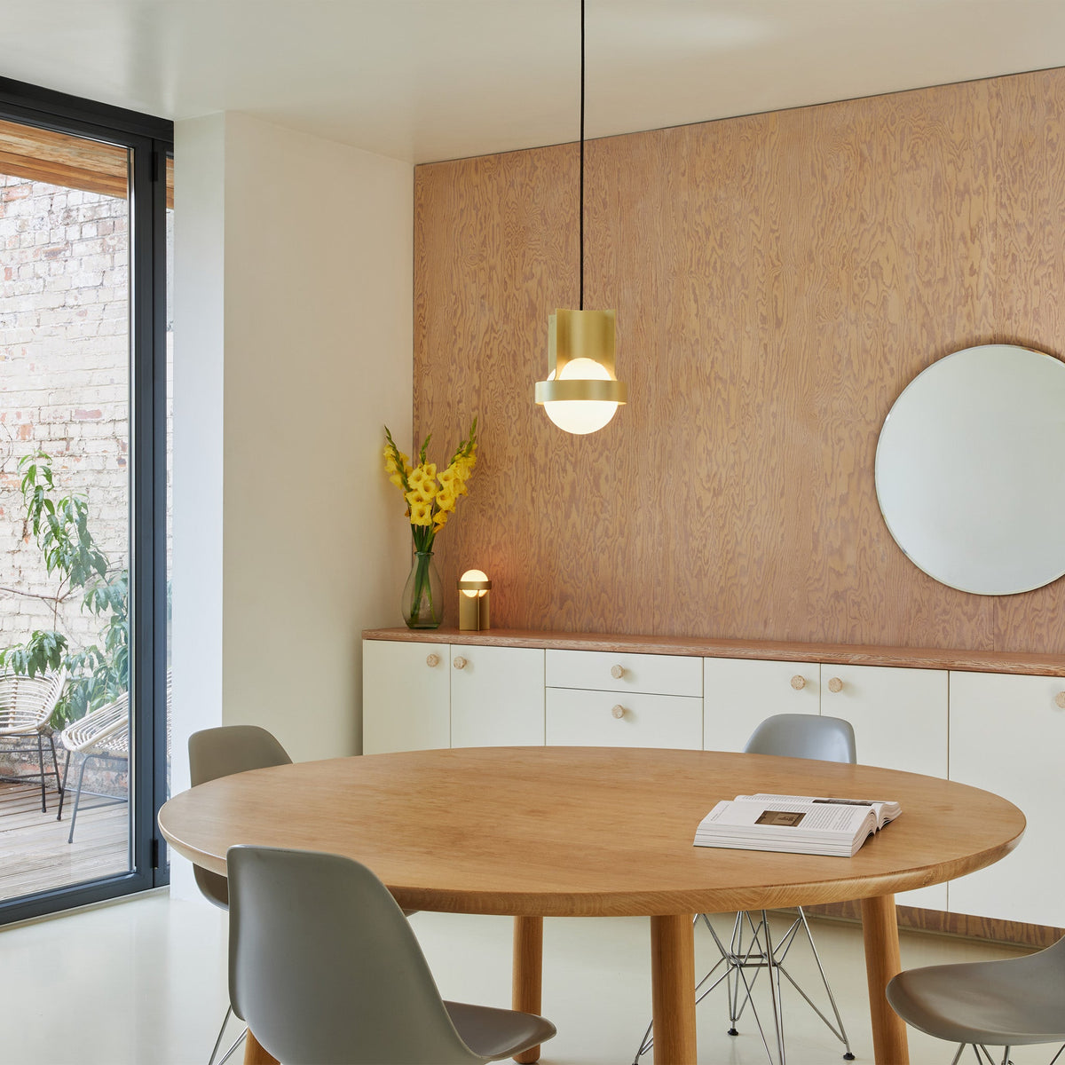 Tala Loop Single Pendant in Gold + Sphere IV