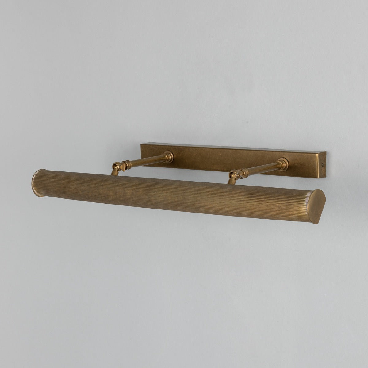 Mullan - Cambridge Adjustable Reeded Brass Picture Light 60.5cm IP20 - Antique Brass Finish